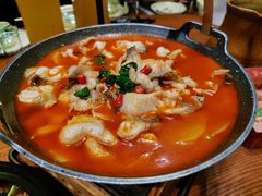 思茅酸汤鱼片-老滇山寨•云南特色菜•地方菜•民族风情歌舞表演(金碧店)