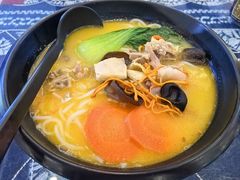 -桥香园过桥米线(国贸店)