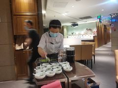 -海底捞火锅鲜切牛肉主题店(长寿路店)