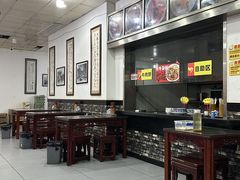 -牛一嘴·兰州牛肉面·大盘鸡(财富中心店)