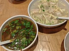 鲜肉小馄饨-东泰祥生煎馆(重庆北路店)