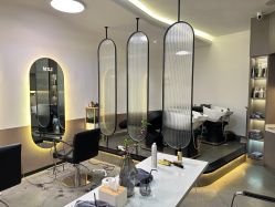 -猫小姐美发美甲造型店