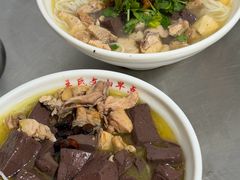 -文山荷鲜居(翠湖店)