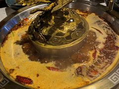 -炙爱鮮貨火锅(中东砂之船店)