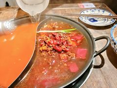 -旧街市鲜货老火锅(大光路店)