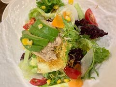 金枪鱼牛油果沙拉-东京屋(武定路店)