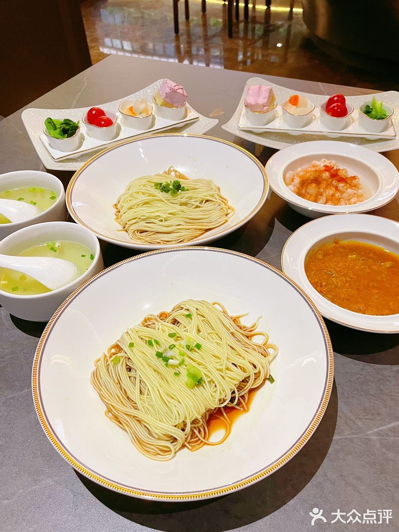 吃不够根本吃不够！招牌三虾面，虾肉新鲜Q弹