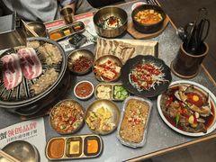 -草家酱蟹炭火烤肉店(珲春南路二店)