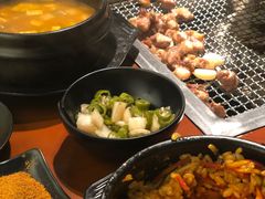 -肉甲韩国木炭烤肉(新壹街1店)