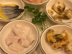 -青瓦餐厅·生鱼片·韩园烤肉(西塔店)