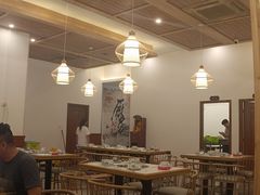 大堂-鸿喜牛·潮汕鲜牛肉火锅(海浪湾店)