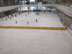 -陈露国际冰上中心(天津嘉里汇店)