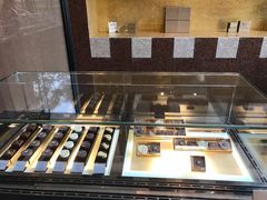 面包甜点陈列柜-宝丽轩中餐厅BAOLIXUAN