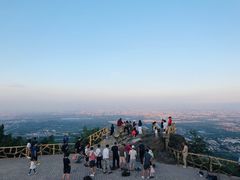 -鬼笑石后山停车场