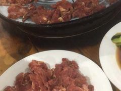 -五指山生态小黄牛(皮皮虾海鲜广场店)
