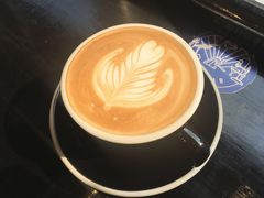 Latte-black rainbow coffee