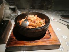 -穹六人间 people 6(岳阳路店)