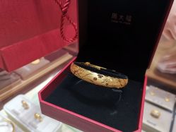 -周大福 CHOW TAI FOOK(新世界百货崇文店)