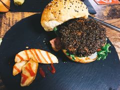 -HIGH FIVE哈福手工汉堡(桂林路店)