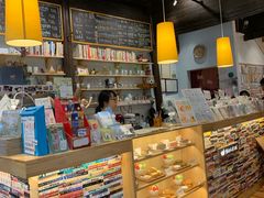 -猫的天空之城概念书店(杭州南宋御街店)