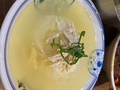 鸡汤饭-肖四女乐山跷脚牛肉(世博源店)