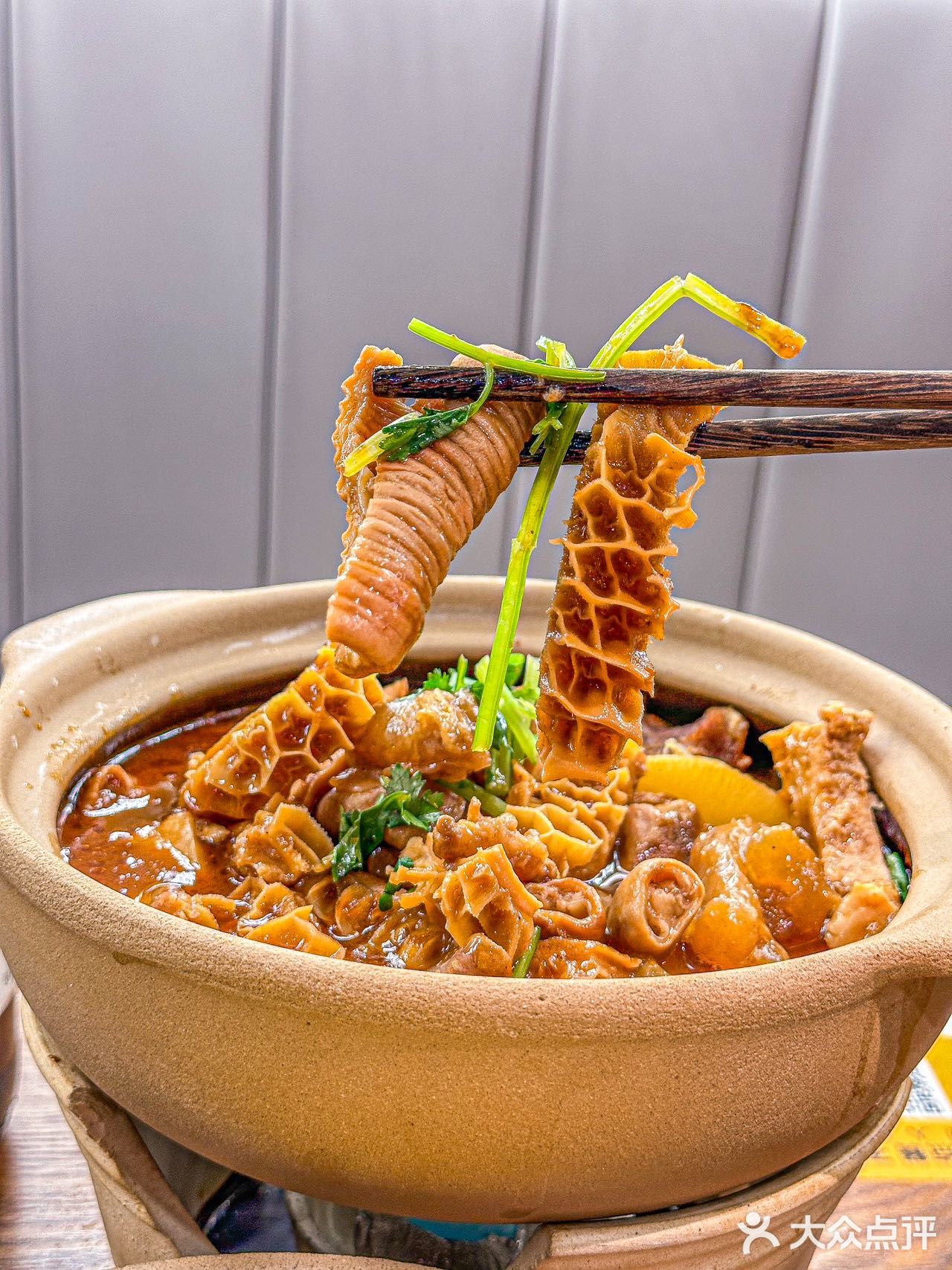 来王府井一定要尝尝他家的砂锅煲 逛街逛累了