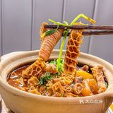 来王府井一定要尝尝他家的砂锅煲 逛街逛累了