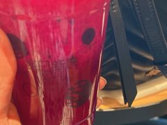 玫瑰火龙果雪梨汁-每日新鲜水果吧(黄浦来福士店)