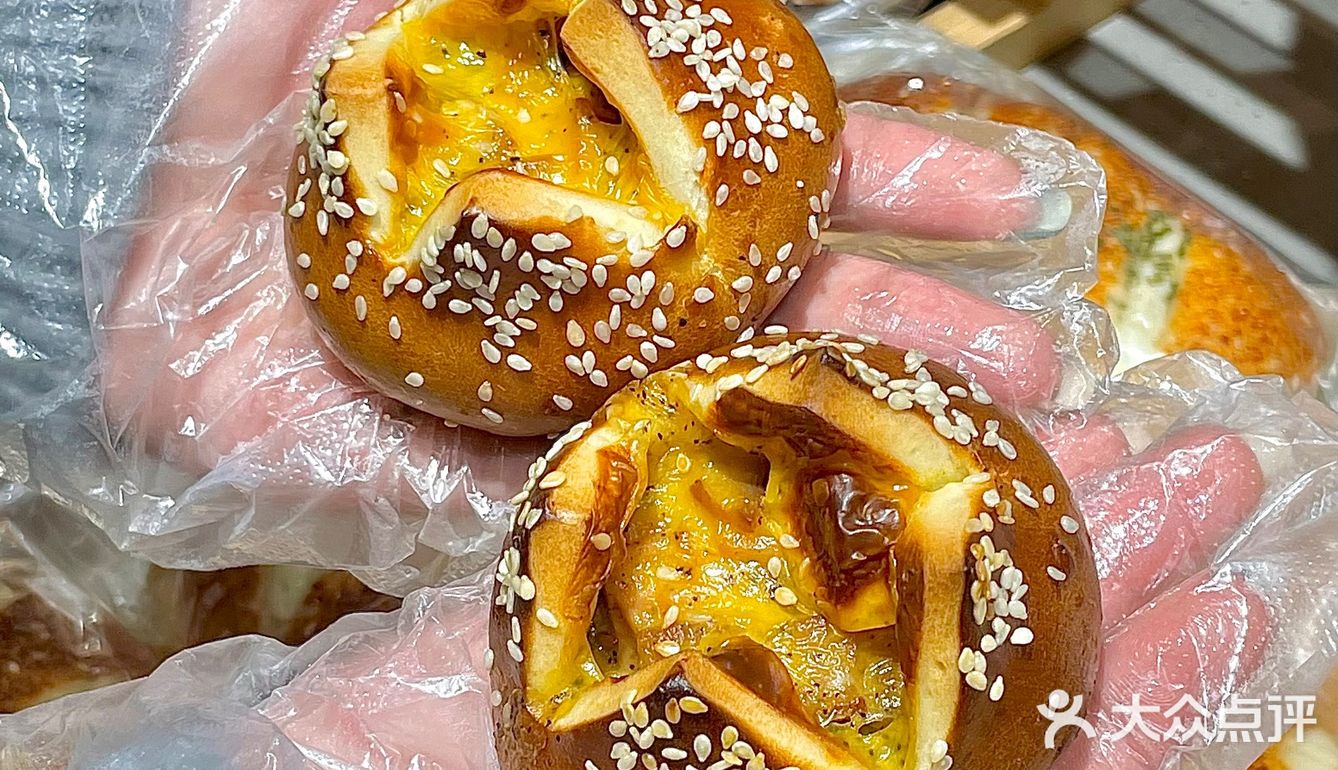 政务区一家好吃又温馨的面包店…… 