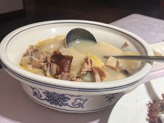 -鸭王烤鸭店(三里河店)