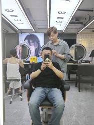 -藤野造型烫发染发