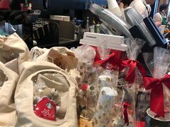 -星巴克臻选(华堂·新辰汇店)