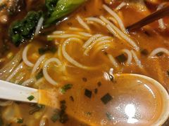 -丽丽三鲜螺蛳粉(田林路店)