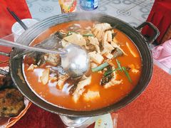 一鱼两锅-万佛湖许老大铁锅鱼(黑金冠店)
