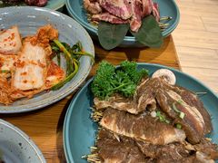 -草家酱蟹炭火烤肉店(珲春南路一店)