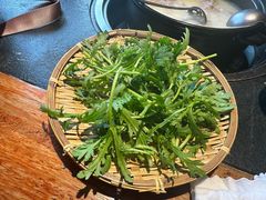 -大匠工房古船木艺术餐厅·猪肚鸡专门店(长白仙岛店)