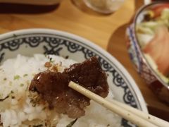 -肉魁屋·烧肉·烧鸟·酒场(高新店)