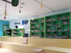 -爱睿思儿童早教亲子游泳(万象城店)
