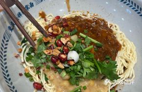 Stewed Tofu Residue Beef Noodles