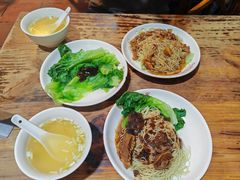 牛腩捞面-吴财记面家(大同路店)