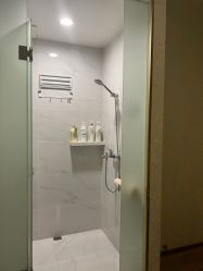 -YESIDO椰岛造型烫发染发专业店