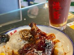 瑞士汁原只大鸡脾饭-港爺茶檔·茶餐厅(东晓南路店)