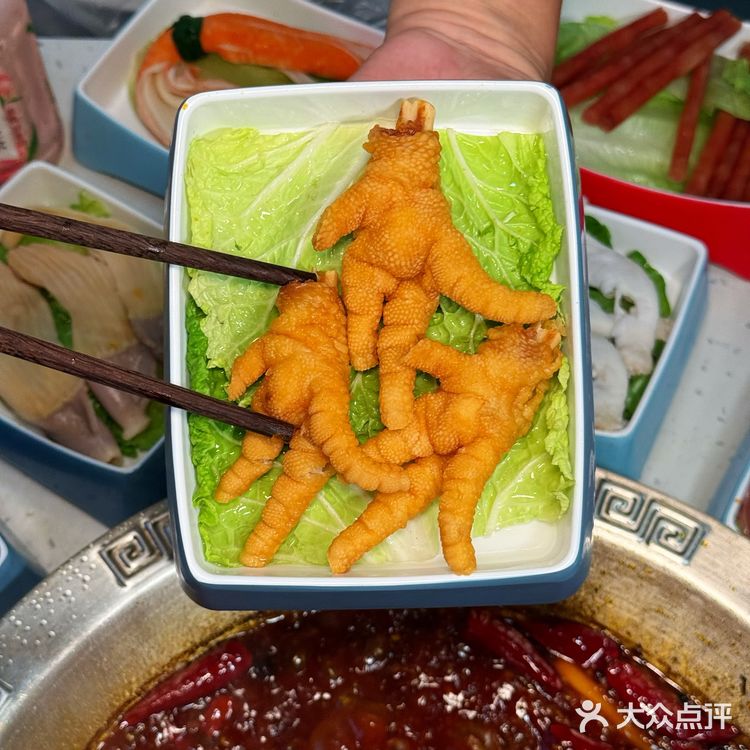 周末聚餐宝藏地！郑北忠鲜货自助火锅太绝了