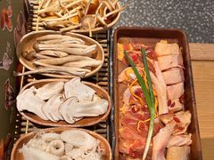 -季季山·云南野生菌火锅(上海首店)