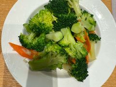 炝拌西兰花-天怡興·百年蒸饺(中心书城店)
