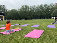 -蓝地时尚庄园(北京清河营地铁站店)