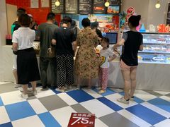 -85度C(生甜甜圈研究工坊·上海平凉店)
