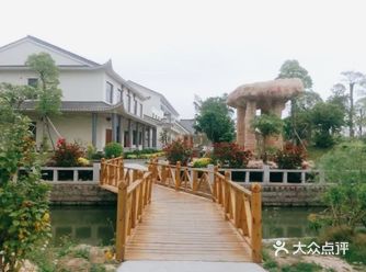 天生农庄园区建有完善的基础设施与种植配套，建成景点有