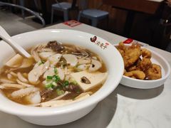 -渝是乎酸菜鱼(龙旗购物中心店)