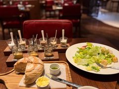 -恰餐厅及酒吧 CHAR Bar & Grill (北京丽都皇冠假日店)